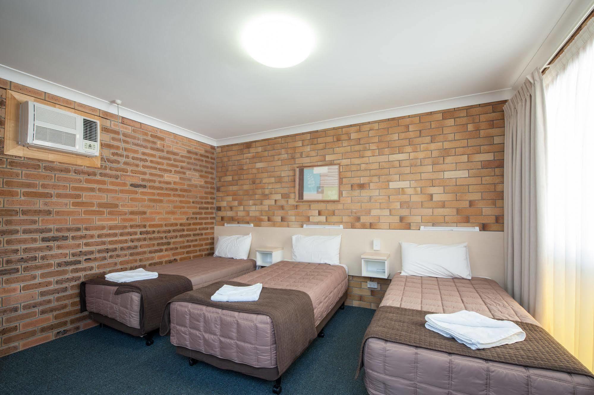 Buckaroo Motor Inn Warwick Exterior foto